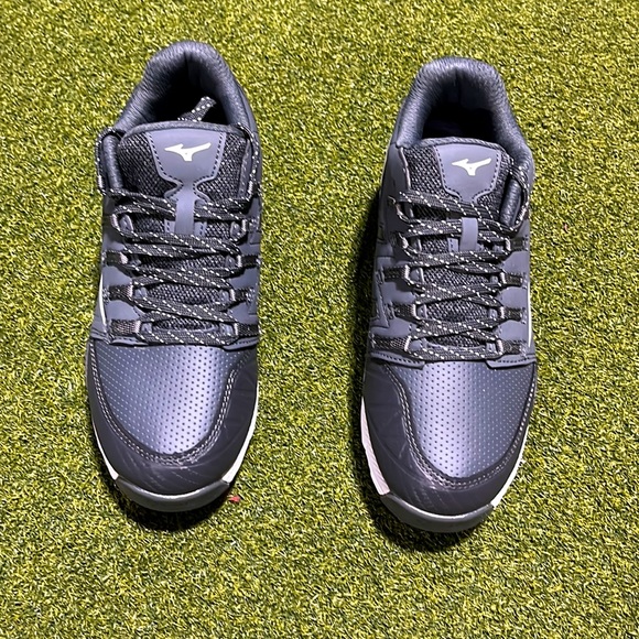 Mizuno 9-Spike Swift 6 Women’s Metal Fastpitch Softball Cleats Size 5, Gray shoe - Picture 2 of 8